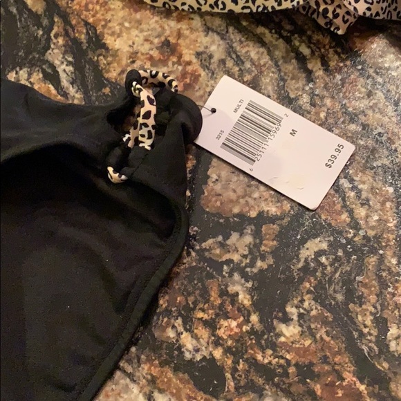 Swimsuit - Picture 5 of 6